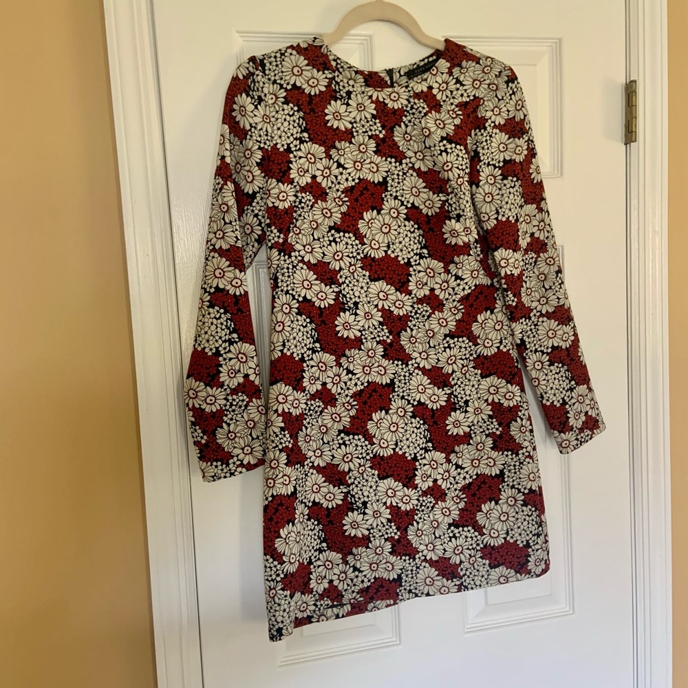 Zara Sheath long sleeve dress XS.  Work attire/ holiday fall winter